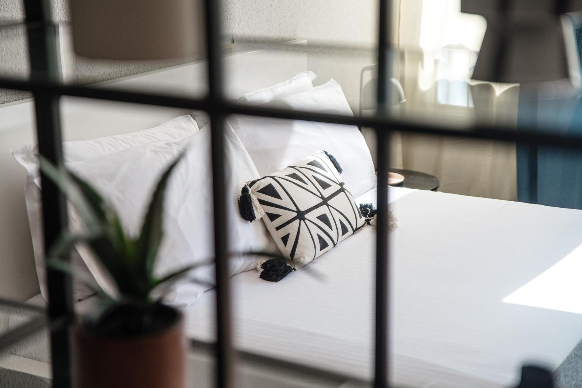Loft Torre Locarno By Quokka 360 - Large Studio On The City View Tower מראה חיצוני תמונה